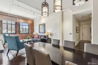 Photo #2: 426126397 Listing 