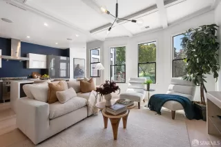 Photo #4: 426126399 Listing 