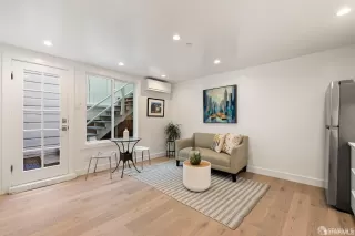 Photo #6: 426126428 Listing 