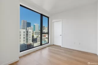 Photo #2: 426126743 Listing