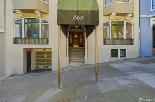 Photo #2: 426127340 Listing