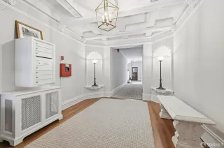 Photo #4: 426127340 Listing