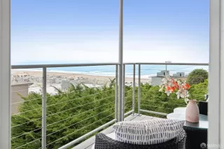 Photo #2: 426127640 Listing 