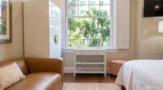 Photo #3: 426127908 Listing