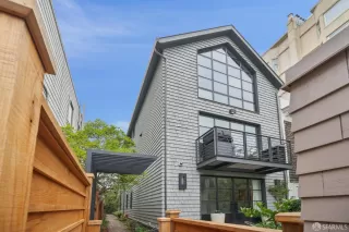 Photo #1: 426127964 Listing