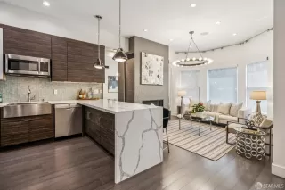 Photo #3: 426128128 Listing