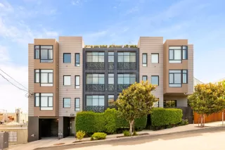 Photo #2: 426128245 Listing