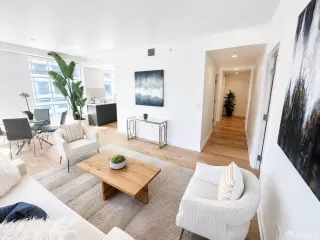 Photo #4: 426128421 Listing 