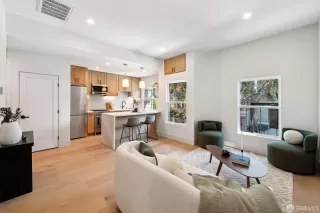 Photo #3: 426128565 Listing 