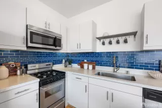 Photo #4: 426128665 Listing 