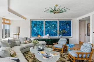 Photo #4: 426128894 Listing