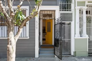 Photo #2: 426129377 Listing
