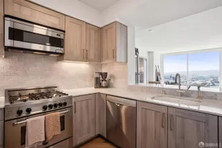 Photo #4: 426129620 Listing