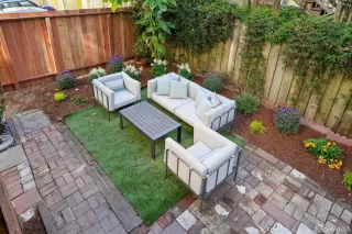Photo #2: 426130211 Listing 