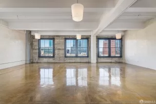 Photo #1: 426130833 Listing