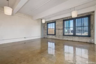 Photo #3: 426130833 Listing