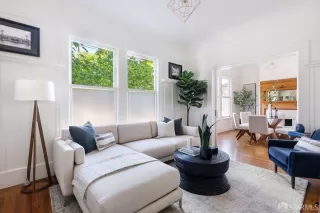 Photo #2: 426130971 Listing 