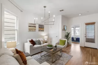 Photo #3: 426131787 Listing