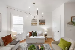 Photo #4: 426131787 Listing