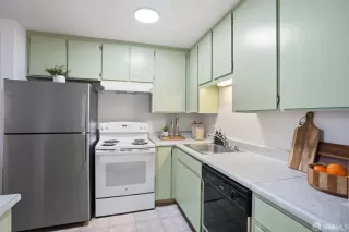 Photo #4: 426131913 Listing 