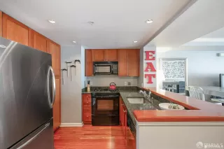 Photo #5: 426132436 Listing