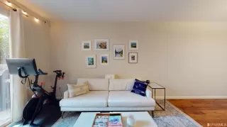 Photo #2: 426132945 Listing 