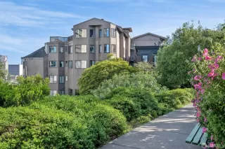 Photo #5: 426133280 Listing