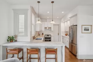 Photo #4: 426133814 Listing