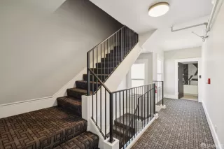 Photo #3: 426134099 Listing 