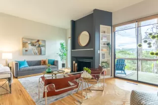 Photo #4: 426134709 Listing