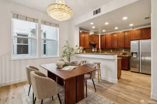 Photo #5: 426135226 Listing 