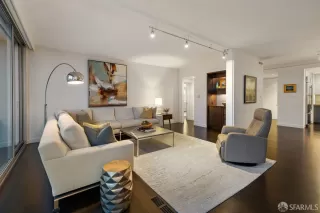 Photo #4: 426135520 Listing