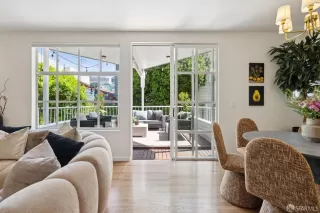 Photo #6: 426135531 Listing