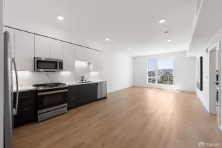 Photo #4: 426135547 Listing