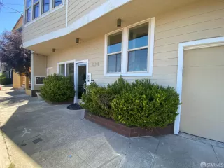 Photo #2: 426135552 Listing