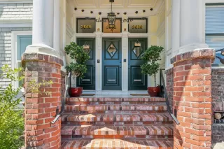 Photo #4: 426135814 Listing