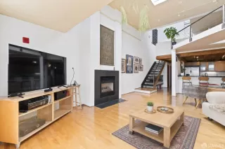 Photo #4: 426136044 Listing 
