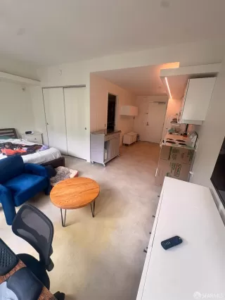 Photo #3: 426136794 Listing