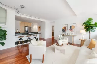 Photo #6: 426136848 Listing