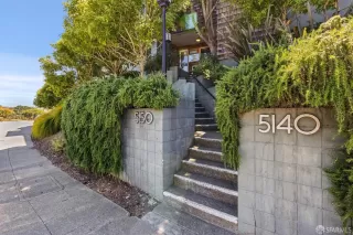 Photo #4: 426137549 Listing