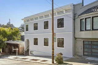 Photo #2: 426137690 Listing