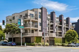 Photo #2: 426138212 Listing