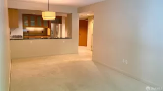 Photo #4: 426138287 Listing 