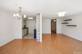 Photo #4: 426138578 Listing 