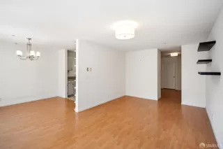Photo #5: 426138578 Listing 