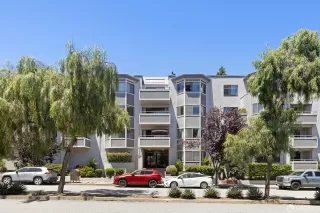 Photo #2: 426139462 Listing