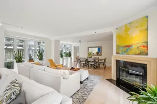 Photo #2: 426139490 Listing