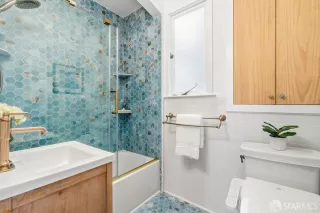 Photo #5: 426139517 Listing