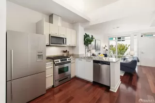 Photo #6: 426139816 Listing 