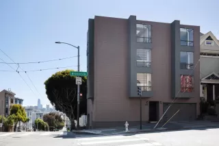 Photo #2: 426140001 Listing